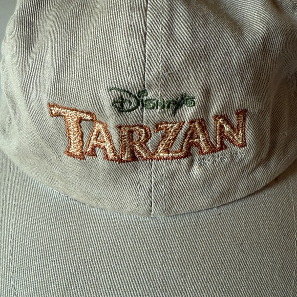 Disney’s Tarzan Cast & Crew Premiere Cap 1999 - Picture 2 of 4